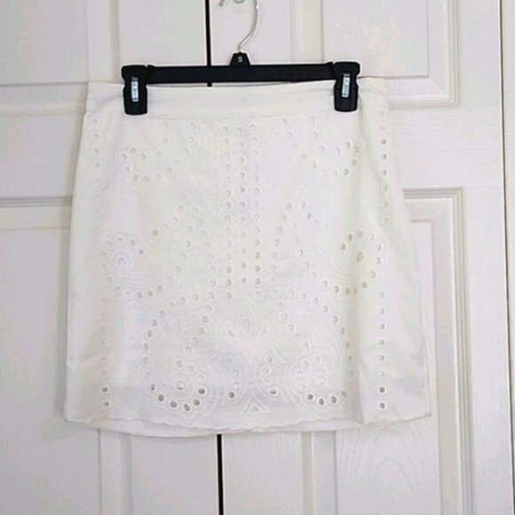 NWOT B.P Collection Ivory Eyelet Mini Pencil Skirt - Picture 3 of 15